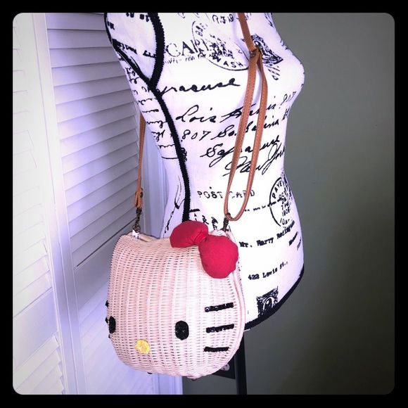 Hello Kitty Woven Shoulder Bag with Red Bow - Picture 2 of 9